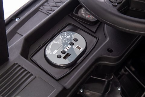 Auto Na Akumulator Scania 500R HL698 Czarne Lakierowane 4x4 Auto Na Akumulator Scania 500R HL698 Czarne Lakierowane 4x4