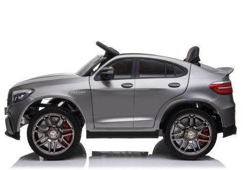 Auto na akumulator Mercedes GLC 63S QLS-5688 Srebrny Lakier 4x4 Auto na akumulator Mercedes GLC 63S QLS-5688 Srebrny Lakier 4x4